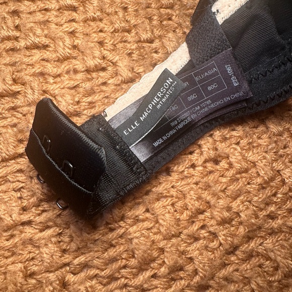 Elle Macpherson woman’s bra size 36C black lace - Picture 2 of 6